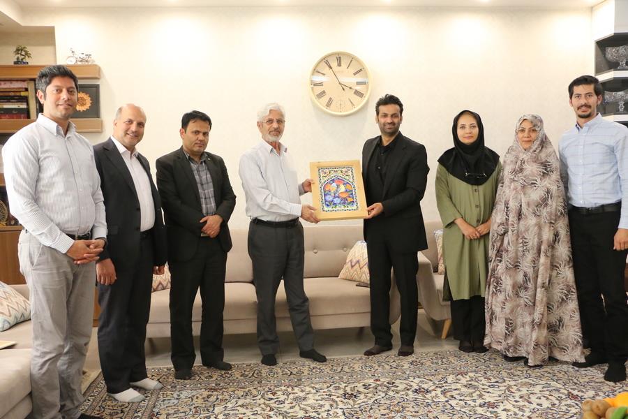استاد مجید چیزفهم دانشمندیان تکریم شد