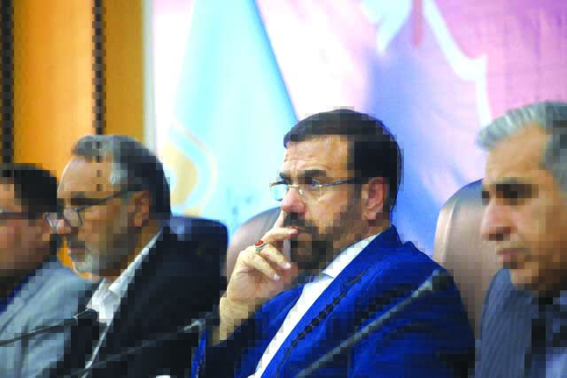 تاکید استاندار فار س بر ضرورت حل مشکلات صنفی کامیون‌داران