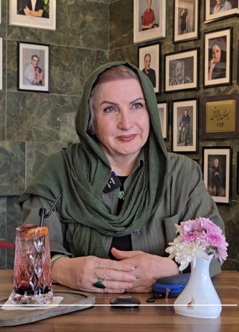 رونمایی از کتاب “سومین پر سیمرغ” در هتل بزرگ چمران