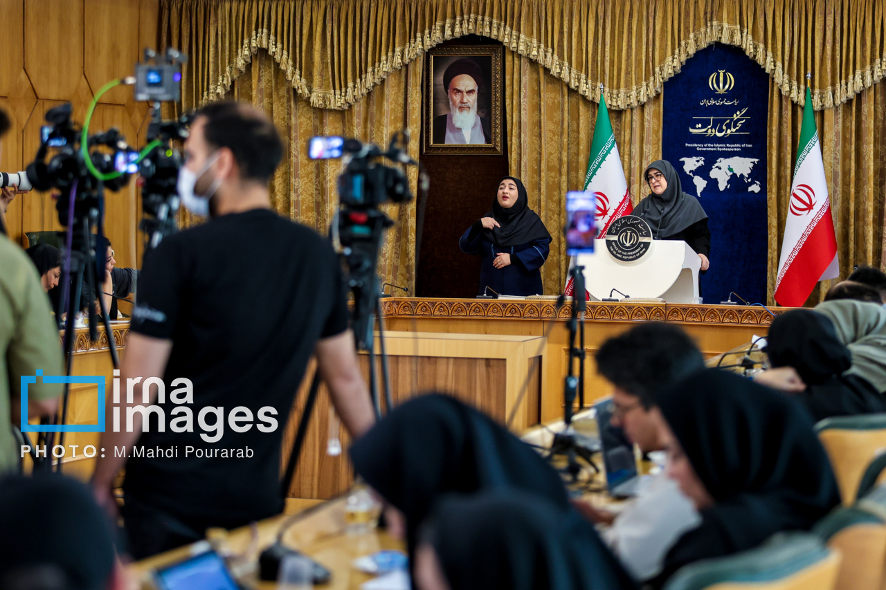 اعتراض را تهدید نمی‌دانیم/ ایران میز مذاکره را ترک نخواهد کرد
