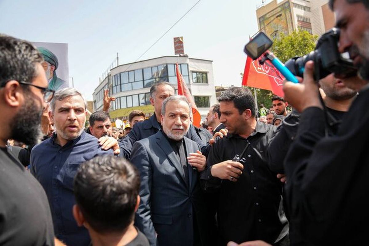 ایران با واژه تسلیم بیگانه است