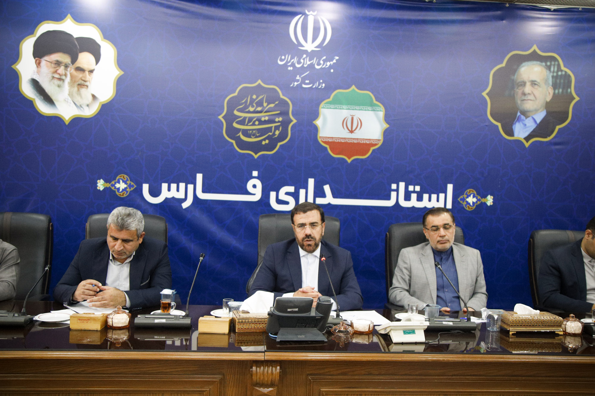 تأمین کالاهای اساسی و مدیریت قیمت‌ها اولویت اصلی مدیریت استان است