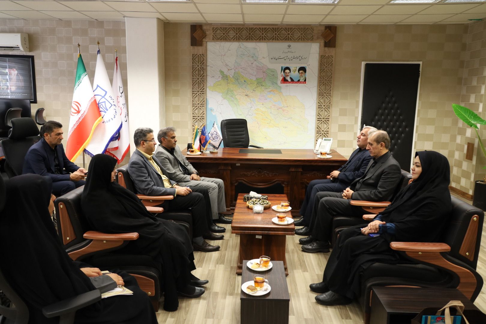 ۳۱ هزار فرهنگی و دانشآموز فارس یاور محرومان شدند